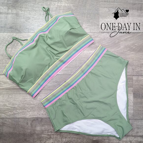 Adisputent Crop Bikini Swimsuit Size XL - Picture 2 of 5